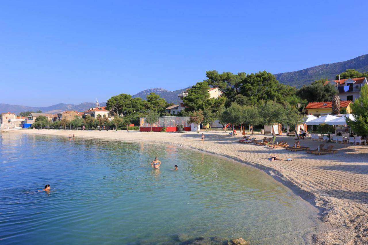 Apartments With A Parking Space Kastel Gomilica, Kastela - 21630 Zewnętrze zdjęcie