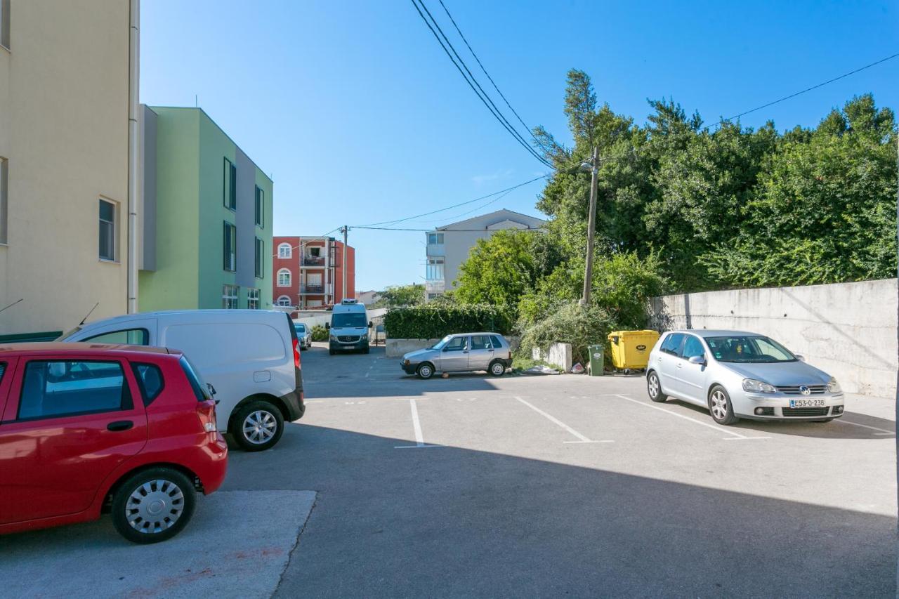 Apartments With A Parking Space Kastel Gomilica, Kastela - 21630 Zewnętrze zdjęcie